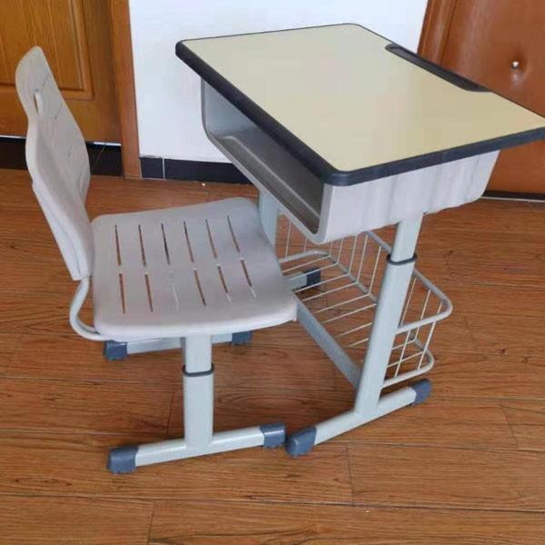 新型课桌椅批发